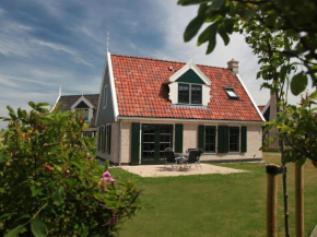 Гостиница Comfy villa in Wieringer style near the Wadden Sea  Hippolytushoef